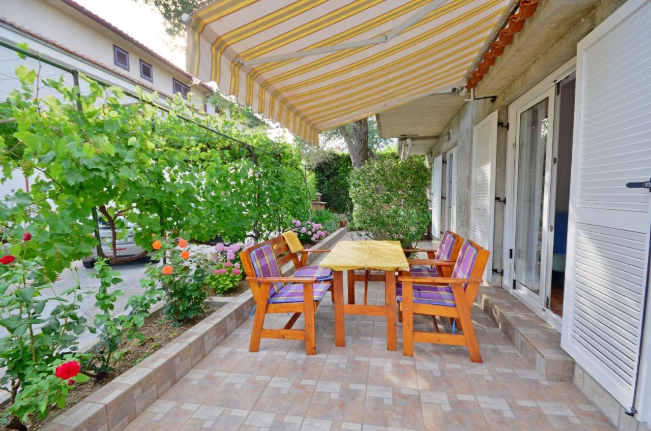 Apartments Blazenka Banjol ภายนอก รูปภาพ