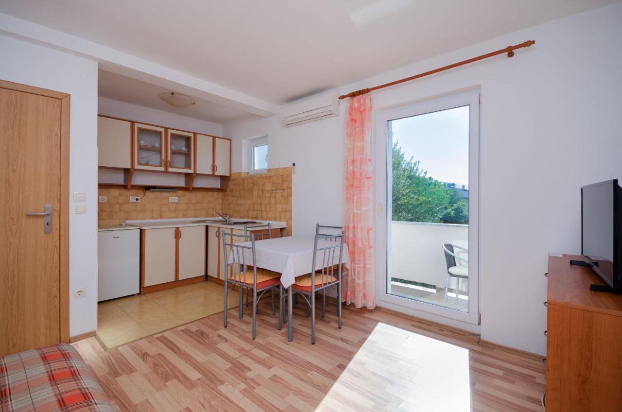 Apartments Blazenka Banjol ภายนอก รูปภาพ