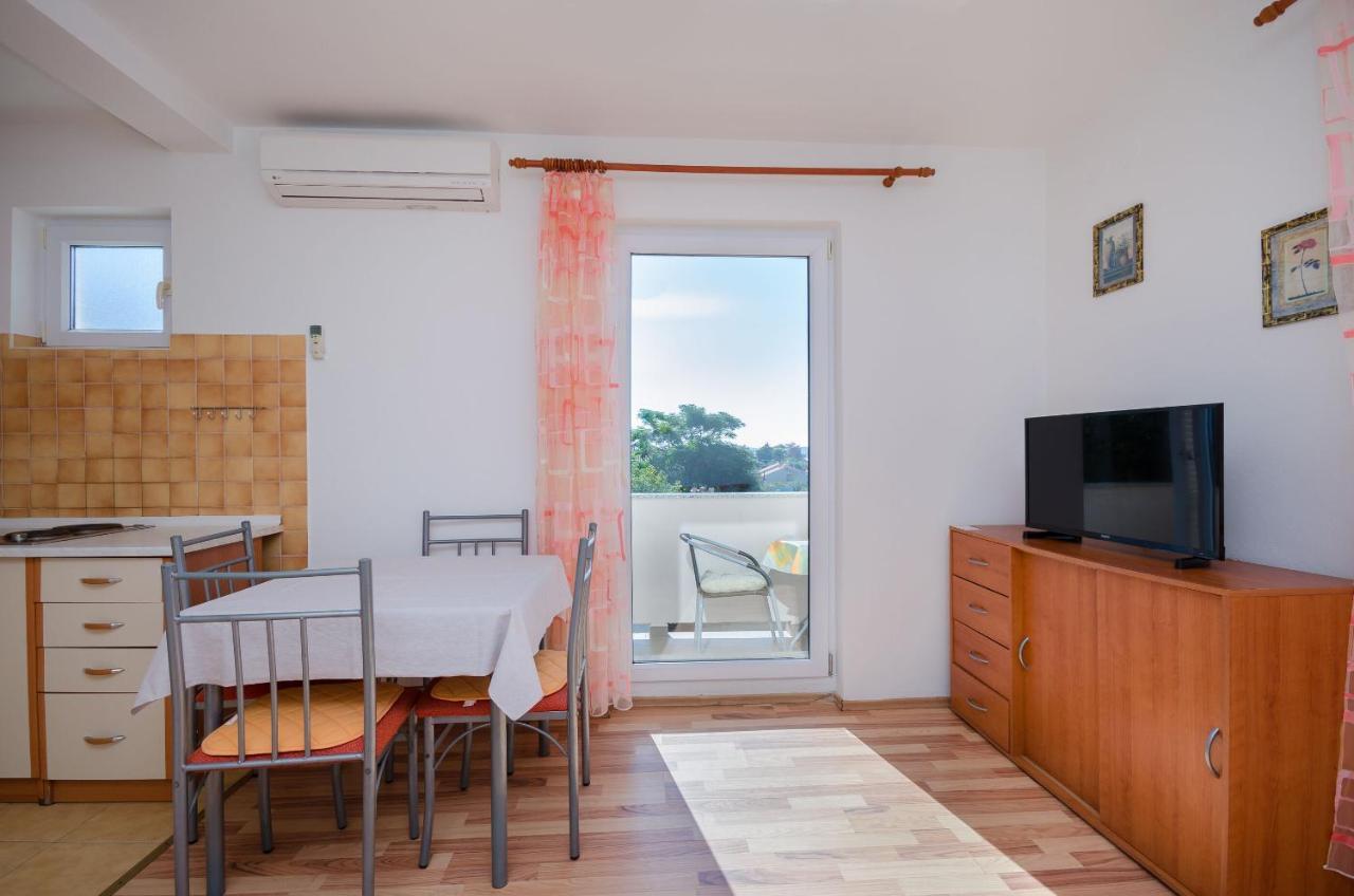 Apartments Blazenka Banjol ภายนอก รูปภาพ