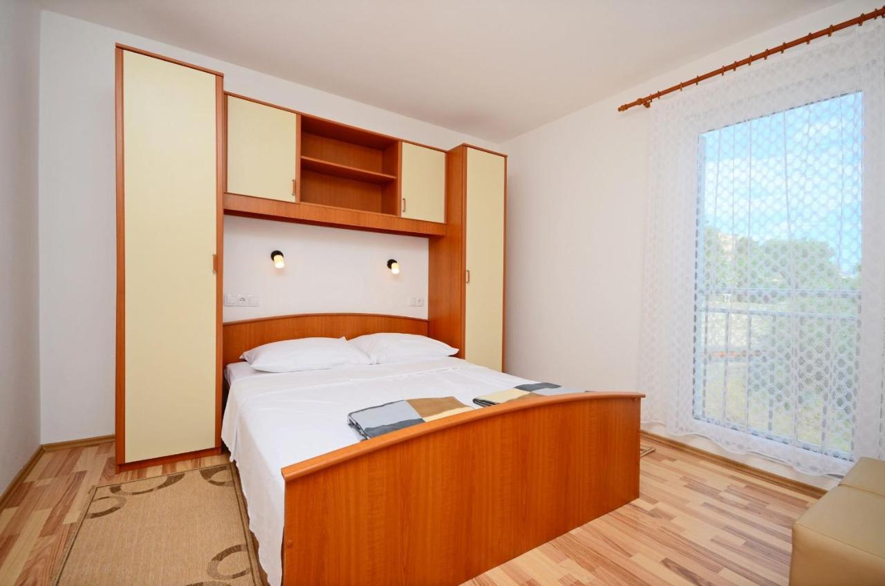 Apartments Blazenka Banjol ภายนอก รูปภาพ