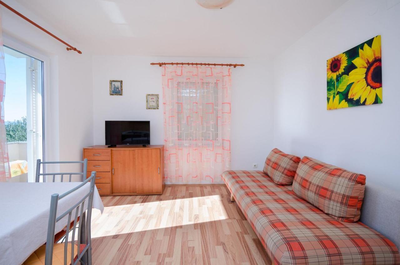 Apartments Blazenka Banjol ภายนอก รูปภาพ