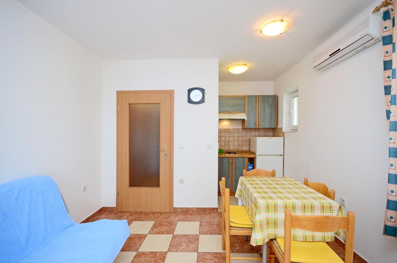 Apartments Blazenka Banjol ภายนอก รูปภาพ