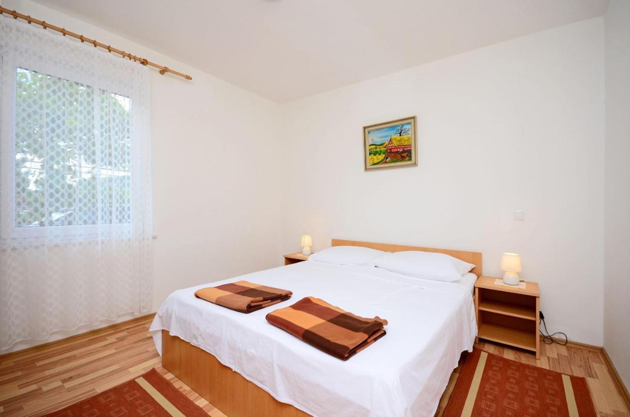 Apartments Blazenka Banjol ภายนอก รูปภาพ