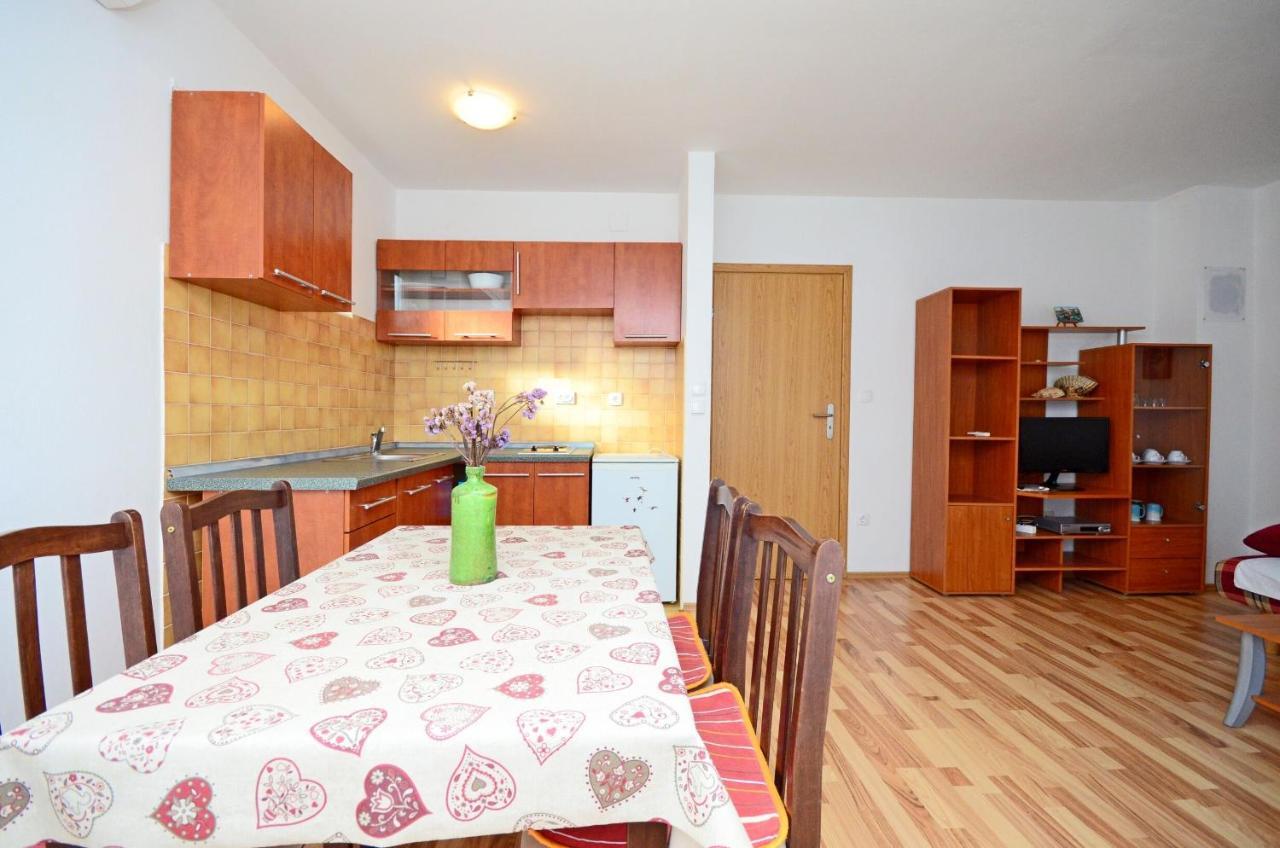 Apartments Blazenka Banjol ภายนอก รูปภาพ