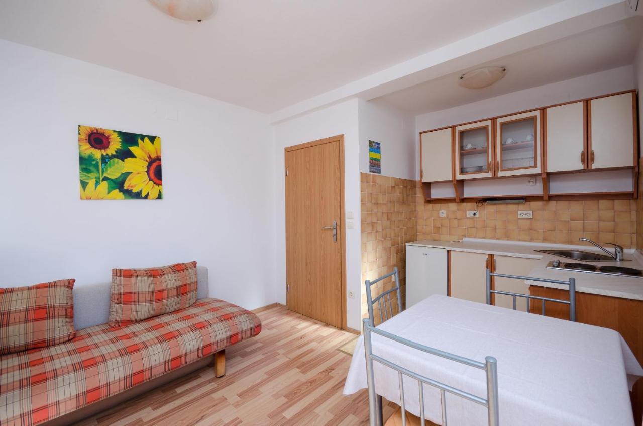 Apartments Blazenka Banjol ภายนอก รูปภาพ