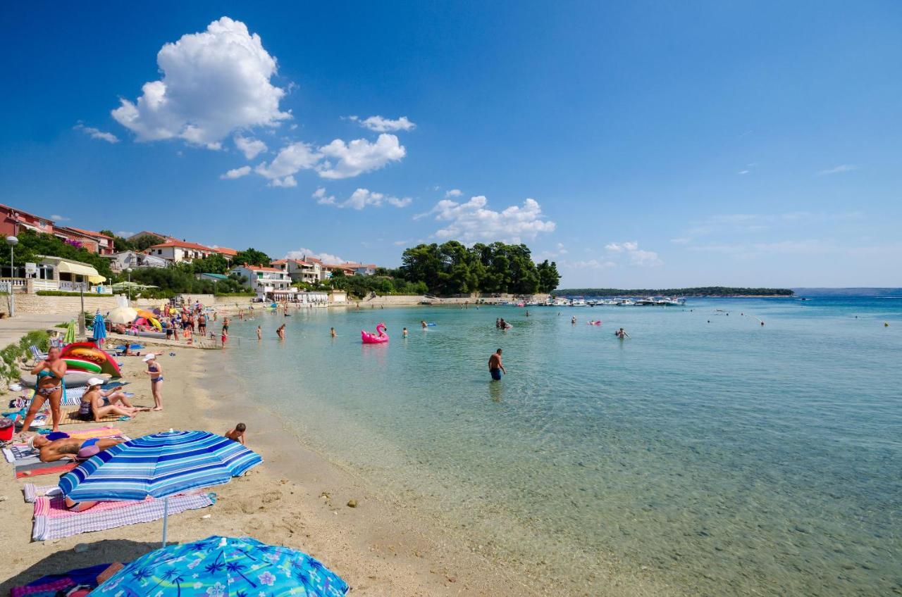 Apartments Blazenka Banjol ภายนอก รูปภาพ